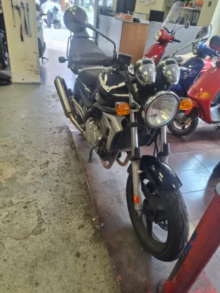 Kawasaki ER5 Negra