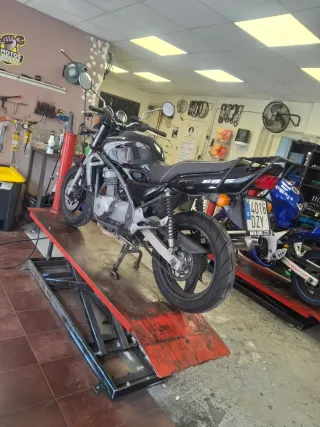 Kawasaki ER5 Negra