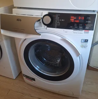 Lavadora AEG 9kg