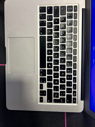 MacBook Air 13” 2017 i5 8GB RAM SSD