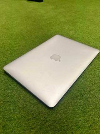 MacBook Air 13” 2017 i5 8GB RAM SSD