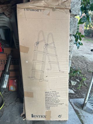 Escalera Intex 107 cm (42)