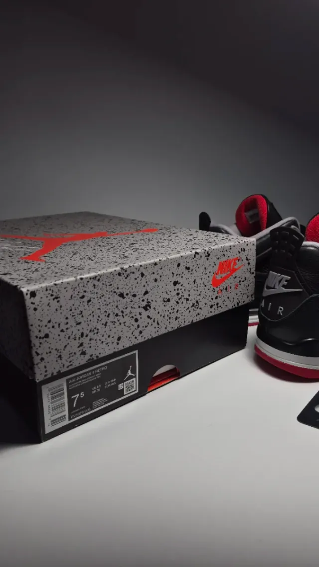 Jordan 4 Bred Reimagined size 40.5