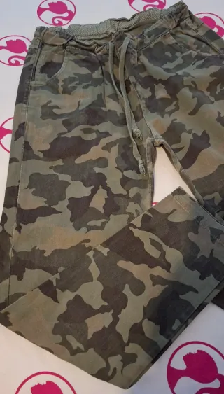 Pantalón camuflaje chica