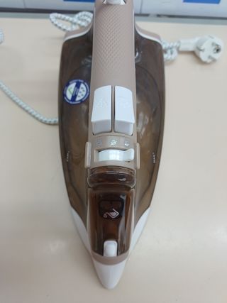 Plancha vapor 2400 W golpe 120 g – Rowenta