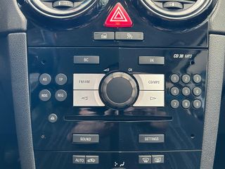 Opel Corsa 1.4i 100cv