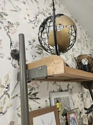 Escritorio de pared madera y metal