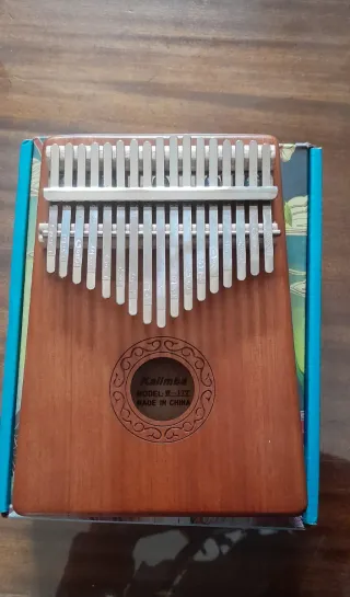 Kalimba 17 teclas madera nueva