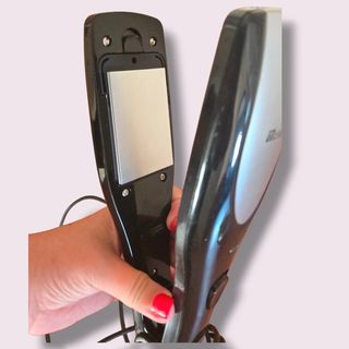 Placa alisadora Nevir preta e prateada