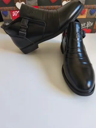 Zapatos de vestir elegantes negros