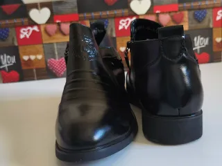 Zapatos de vestir elegantes negros