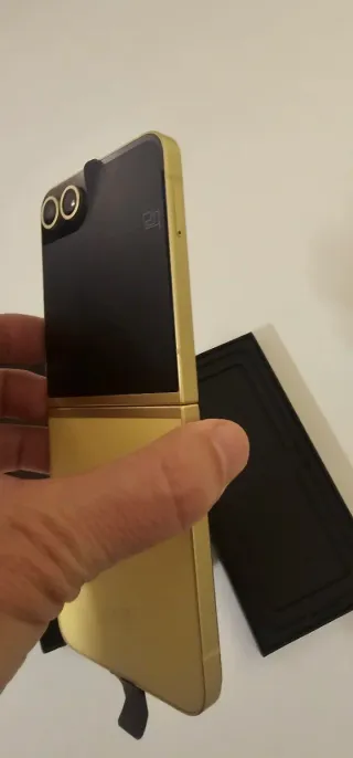 Samsung galaxy Z-flip 6