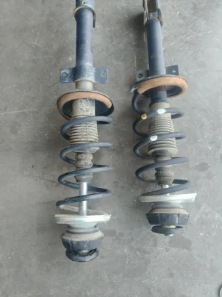 Amortiguadores Dacia Duster 1.5 CDI 4x4