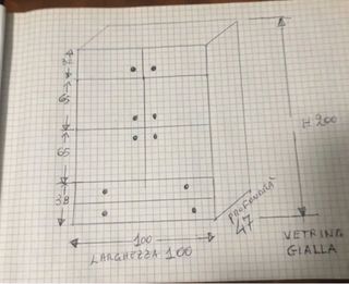 Armadio con vetrina legno e giallo