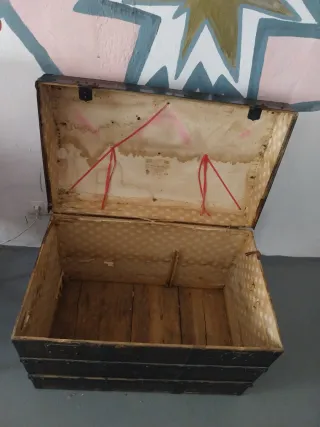 Arcón antiguo de madera