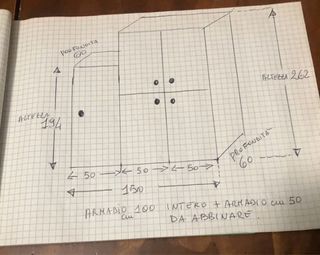 Armadio in legno marrone