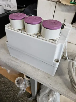 Quadro prese 48V con fusibili