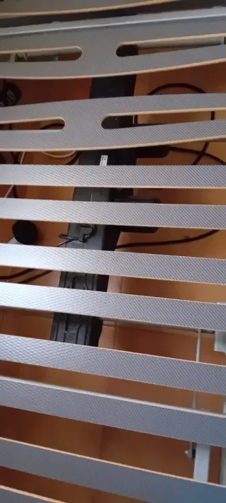 Cama articulada poco uso