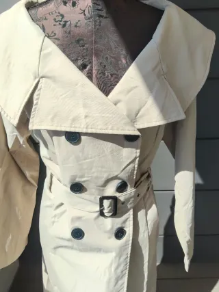 Vestido gabardina trench beige