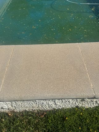 Remate de piscina de granito