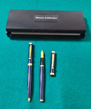 Estilográfica y bolígrafo Banco Atlántico