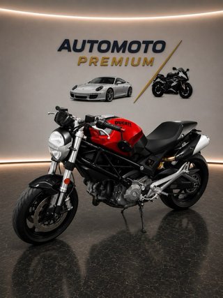 Ducati Monster 696