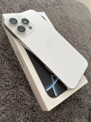 iPhone 16 Pro Max Plata