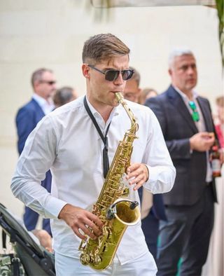 Saxofonista para bodas en Murcia y Alicante