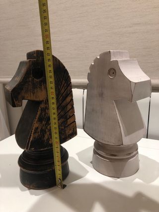 Figuras de madera hechas a mano