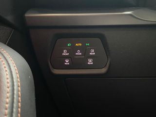 CUPRA Leon SP 1.5 eTSI 150CV DSG MHEV Espectacular