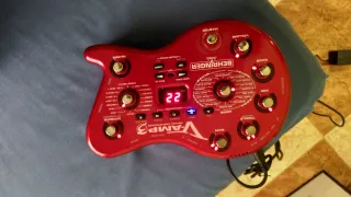 Pedal de efectos para guitarra BEHRINGER V-AMP3
