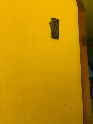 Canape de tela y madera beige