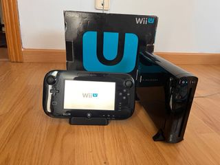 Nintendo Wii U Consola Negra + Accesorios