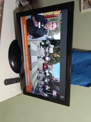 Televisor Panasonic Viera 37' con mando