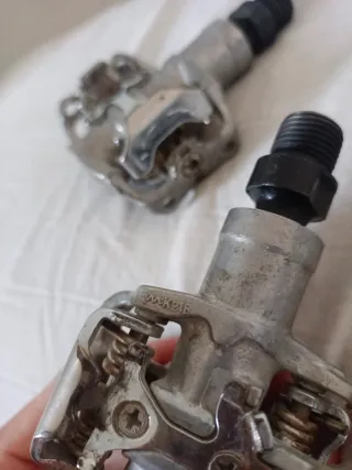 Pedales de ciclismo de competición