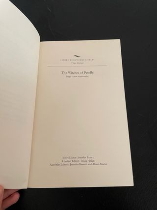 Oxford Bookworms Library: The Witches of Pendle...