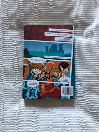 Los Futbolísimos 6: El misterio del castillo em...