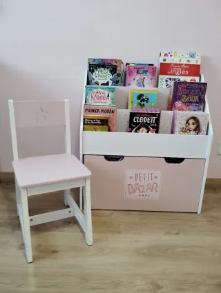 Librería infantil Atmosphera con cajón