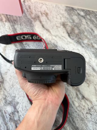 Canon EOS 6D Mark II + 2 Objetivos