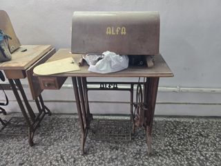 2 Máquinas de coser antigua Refrey Transforma