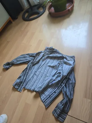 Ropa vintage MUY barata.