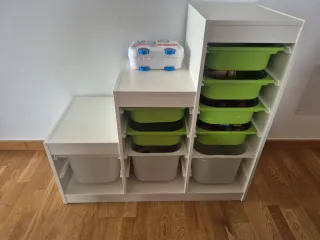 Mueble infantil escalonado blanco
