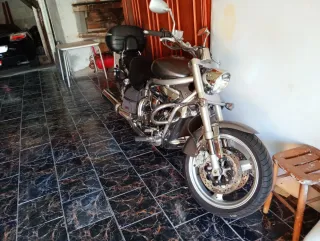 Hyosung Aquila 650cc Cruiser Moto