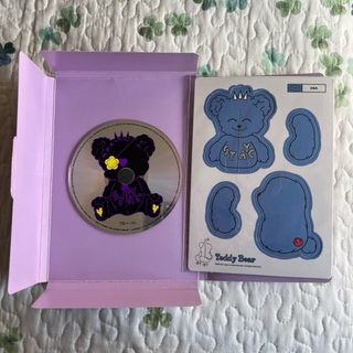 Álbum Teddy Bear de STAYC