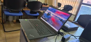 T14S G2 4K I7 32 RAM 1TB SSD