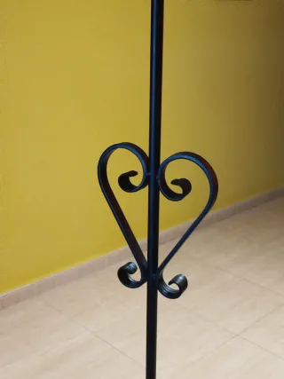 Lámpara de pie forja corazón