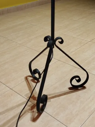 Lámpara de pie forja corazón