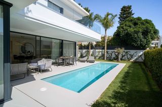 Chalet en alquiler en Lomas de Marbella Club - Puente Romano en Marbella