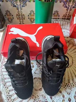 Zapatos Puma Negros Talla 40.5