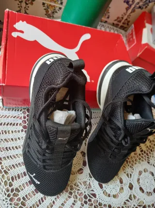 Zapatos Puma Negros Talla 40.5